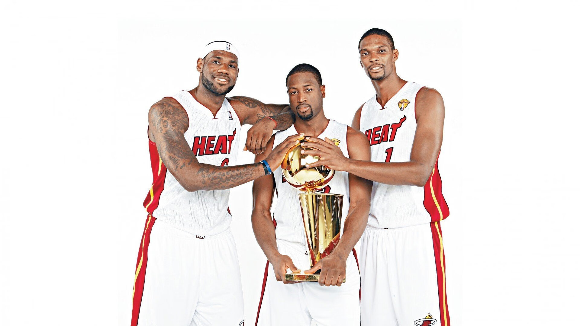 奥运村设施建设保障运动员生活，运动员居住的奥运村中将使用800多万个