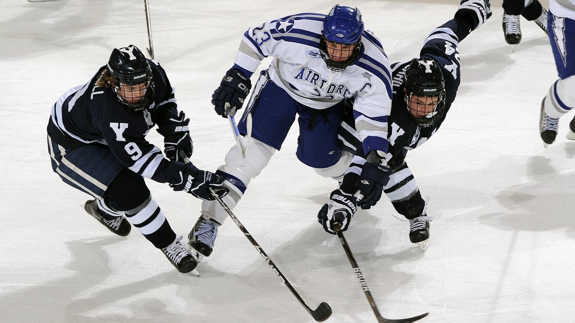 库里：百发百中，三分线外绝无仅有的“魔炮”！，库里如何超越魔术师