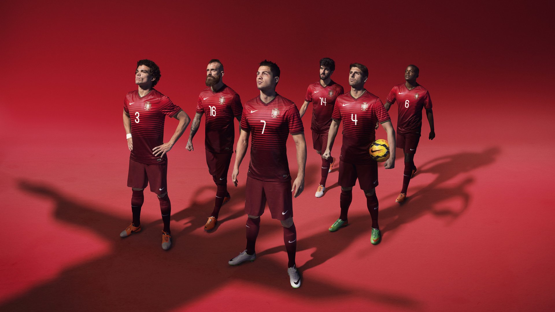 日本队球迷沸腾，全场呐喊助威！，日本球迷热议